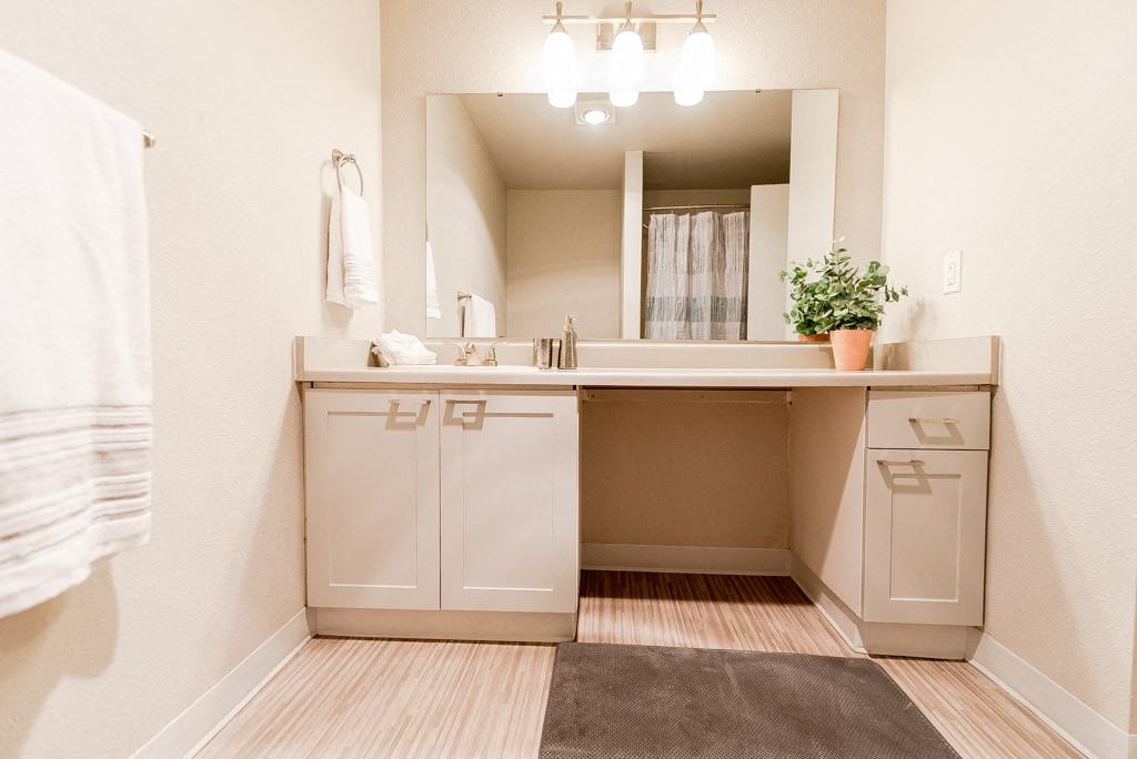 Notch 8 Apartments - Photo 5 of 16