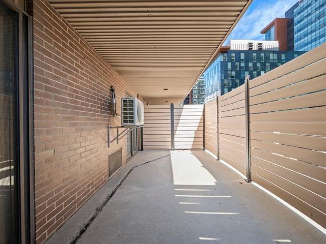 1625 Boulevard De Maisonneuve Ouest #407 - Photo 5 of 20