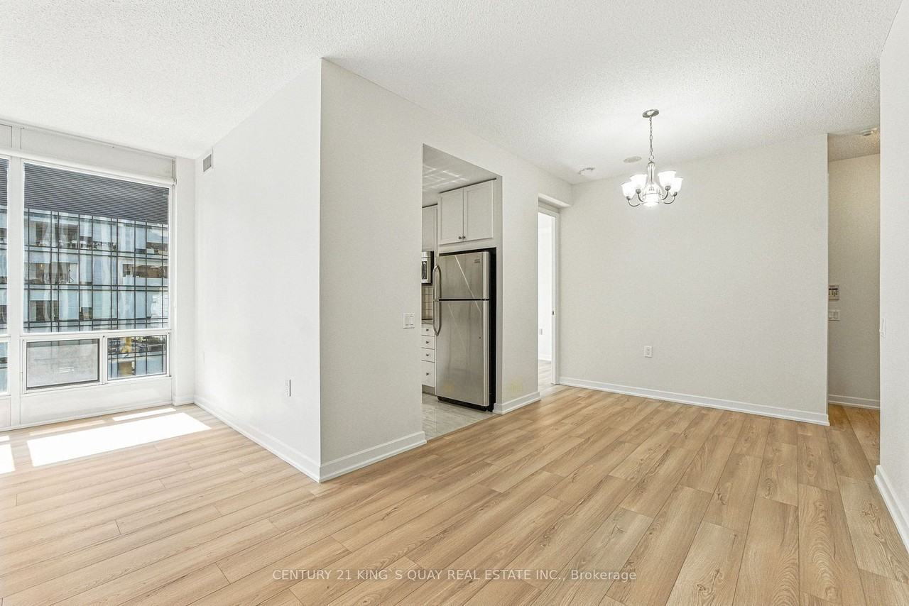 85 Bloor Street East #810 - Photo 3 of 26