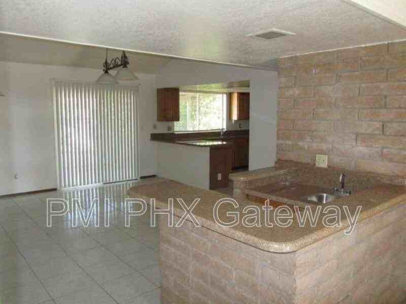 15424 N 31st Dr - Photo 3 of 8