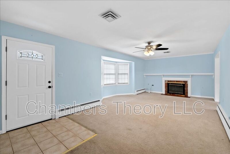 919 Ednor Rd - Photo 5 of 36