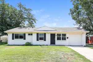 featured image of 1214 Ashland Dr