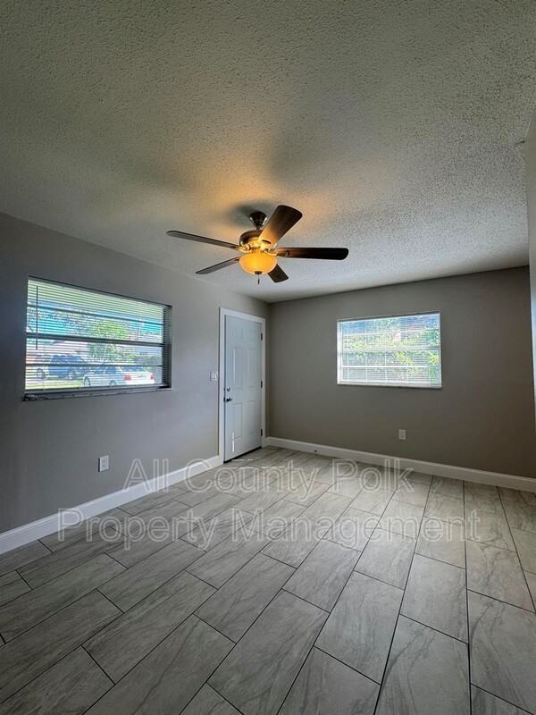 1110 W Lime St - Photo 5 of 18