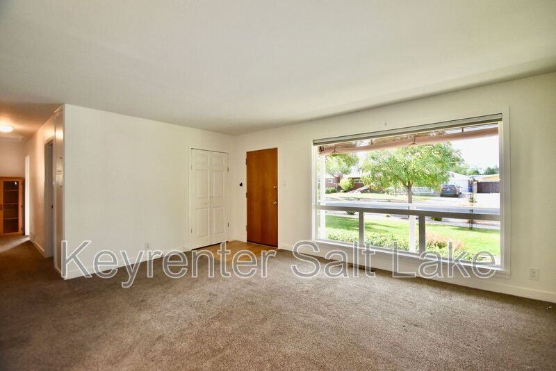 1308 N Sonata St - Photo 3 of 22