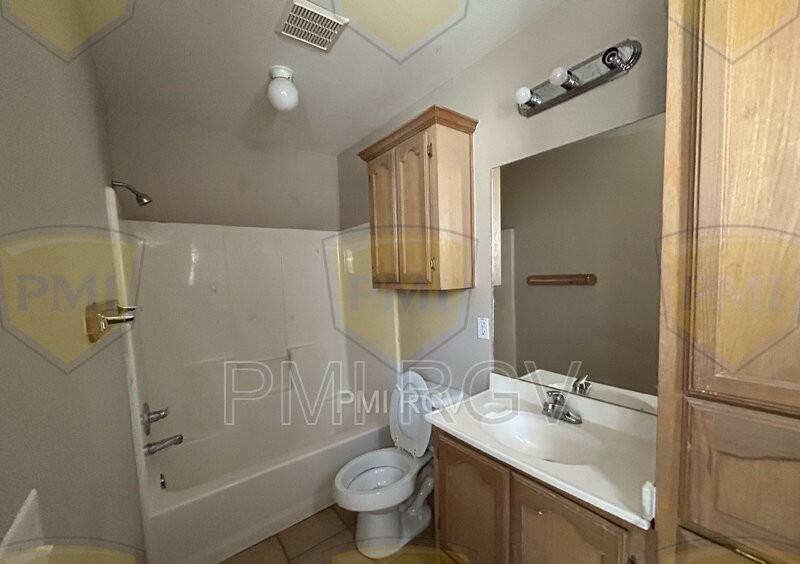 2508 Toledo Ave #4 - Photo 7 of 15