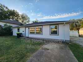 featured image of 519 E 14th St