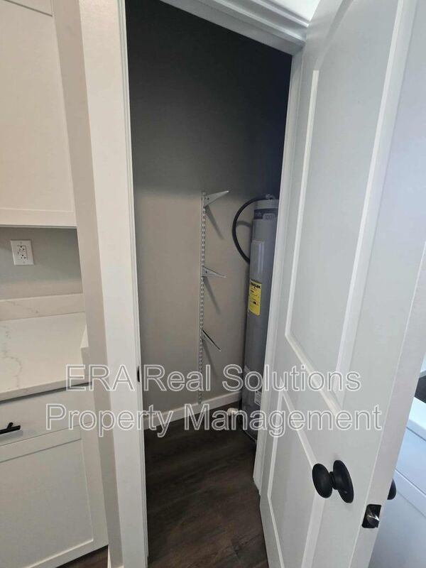 306 Grant Street - Photo 6 of 21