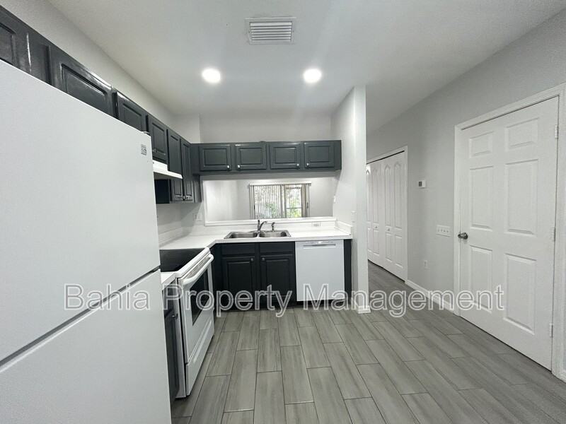 2320 Lake Woodberry Cir - Photo 6 of 17