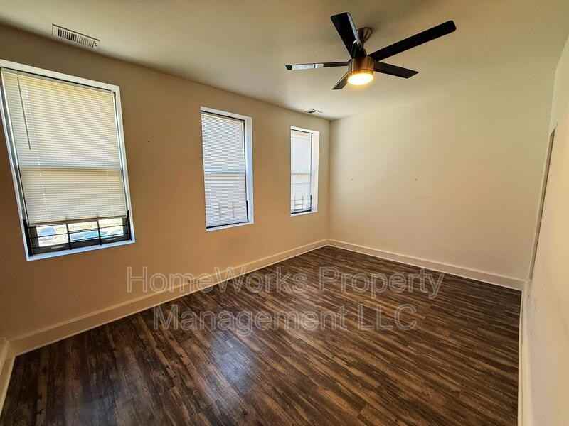 1824 Saint Paul St #3 - Photo 6 of 15