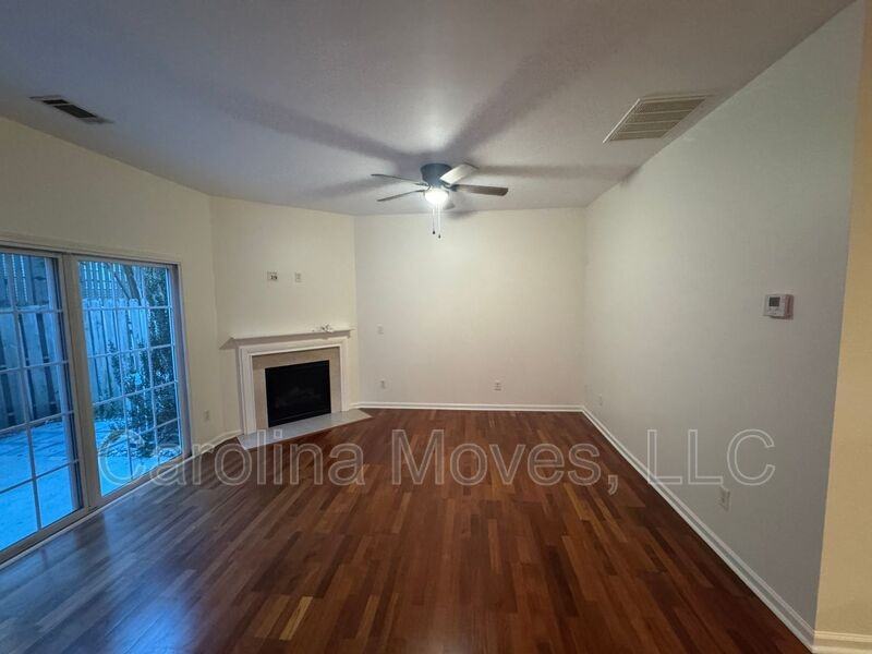 121 Pine Walk Drive - Photo 4 of 21