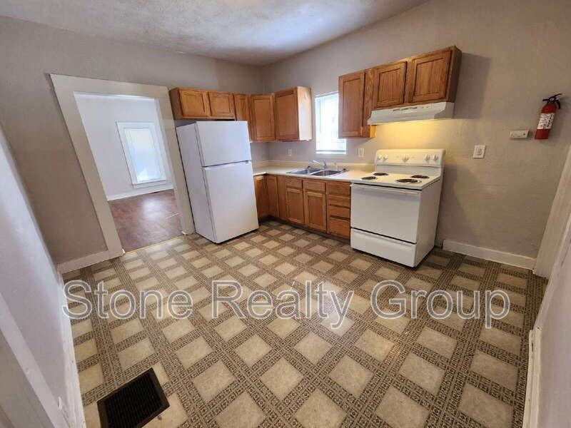 233 South Lincoln Street - Photo 3 of 10