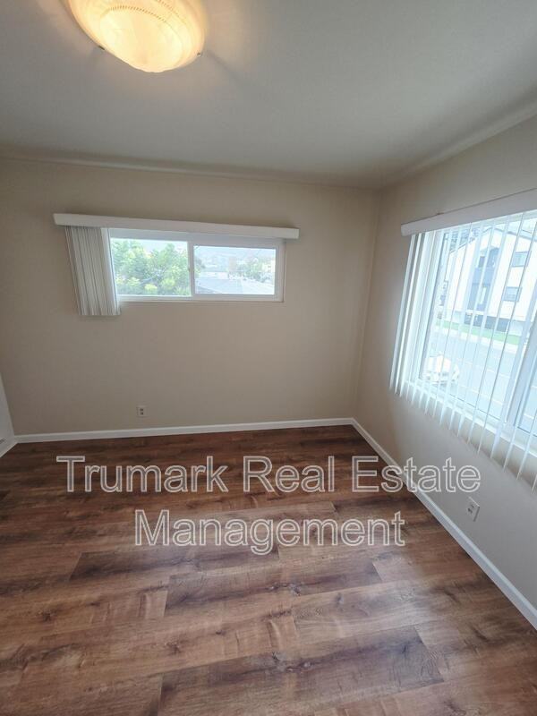 311 N Pacific Ave #4 - Photo 7 of 23