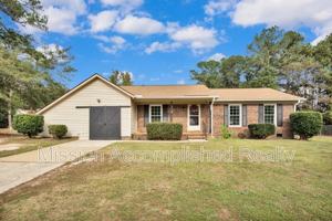 featured image of 3304 Red Fox Rd