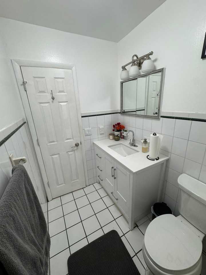 4805 Southwest 66th Way - Photo 2 of 13