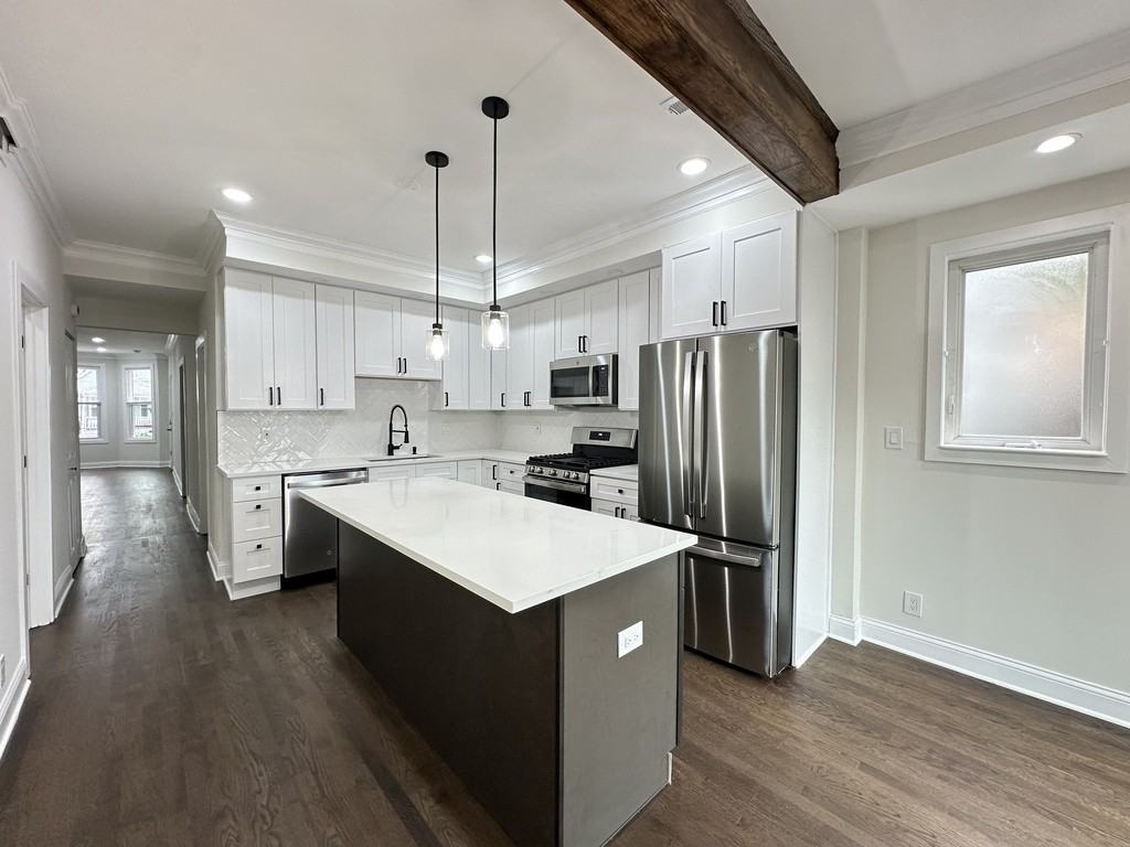 2317 N Keeler Ave #1 - Photo 5 of 21