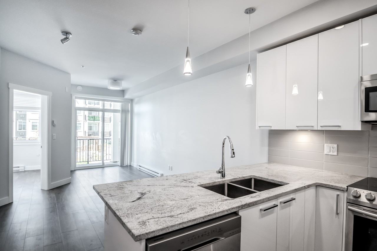 20696 Eastleigh Crescent #213 - Photo 5 of 19