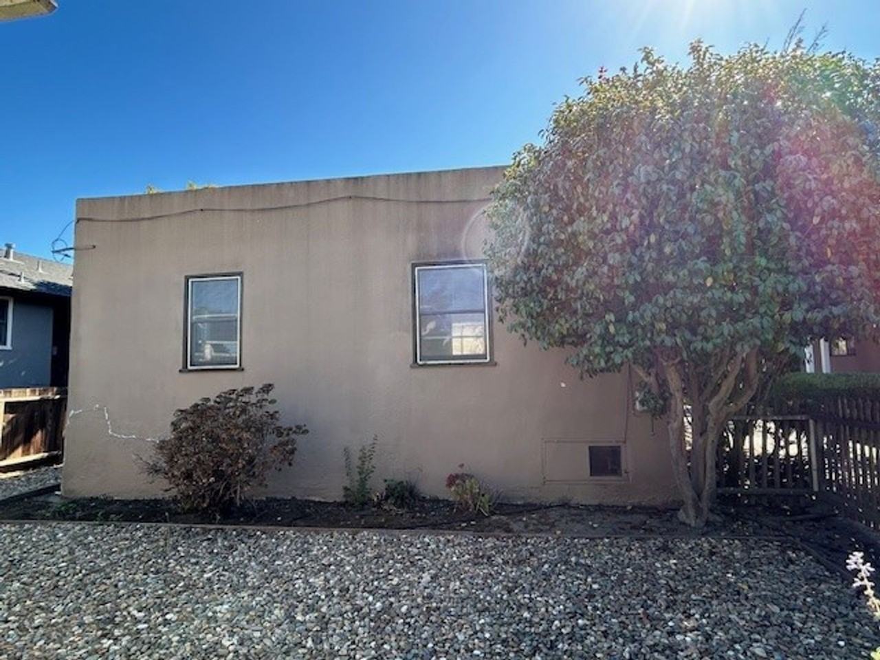 911 Santa Clara Ave Apt B - Photo 3 of 17