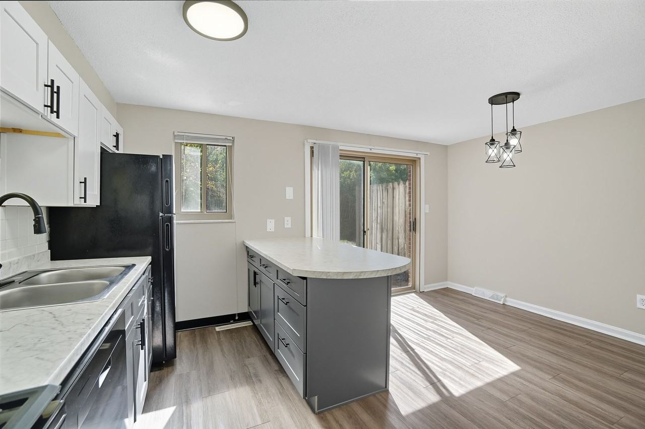 Coventry Court - Photo 5 of 50