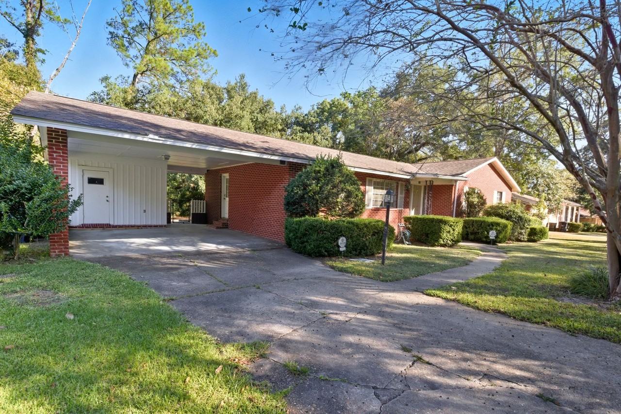 117 Chapel Dr - Photo 2 of 14