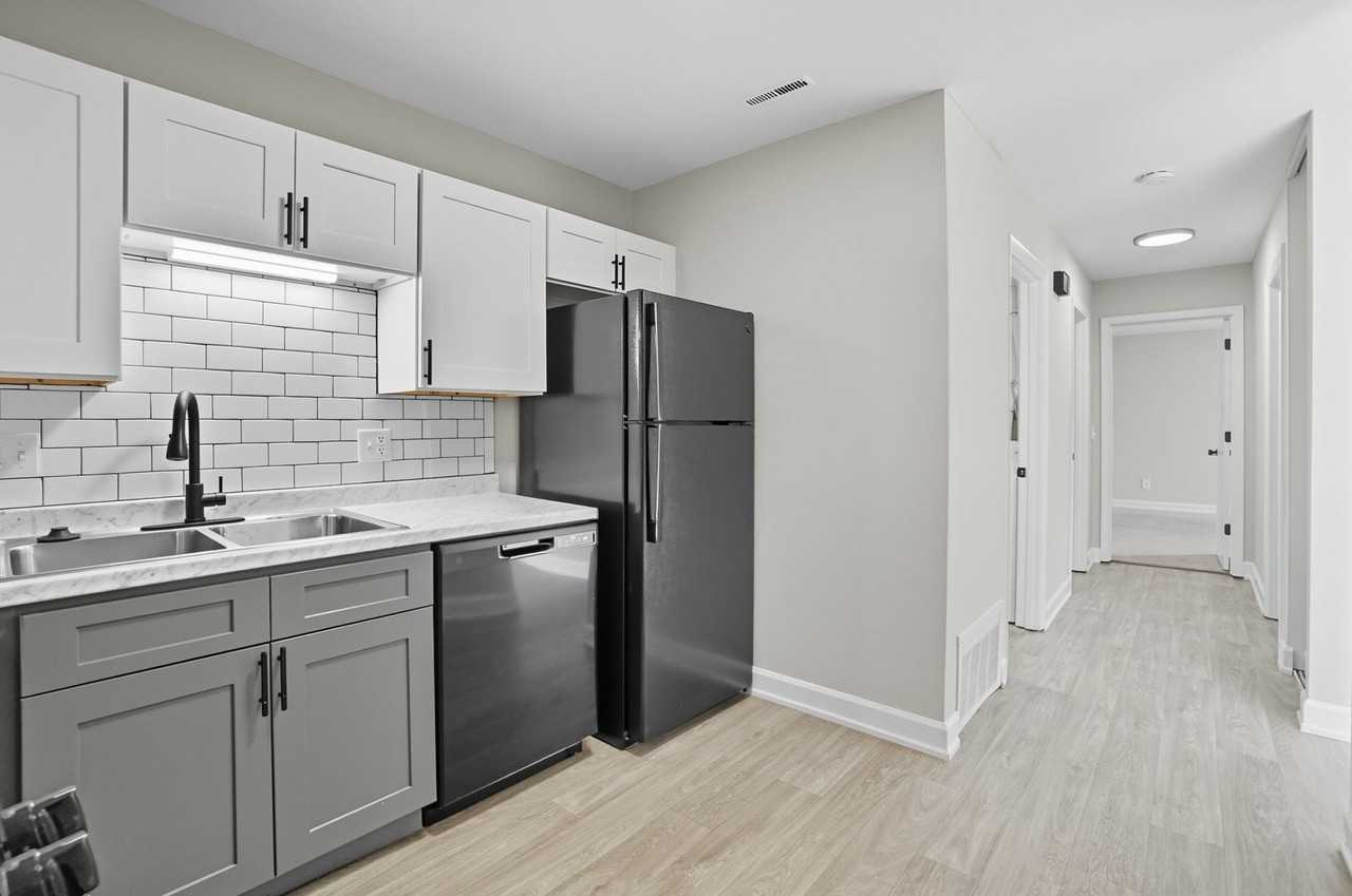 Candlelite - Photo 3 of 50