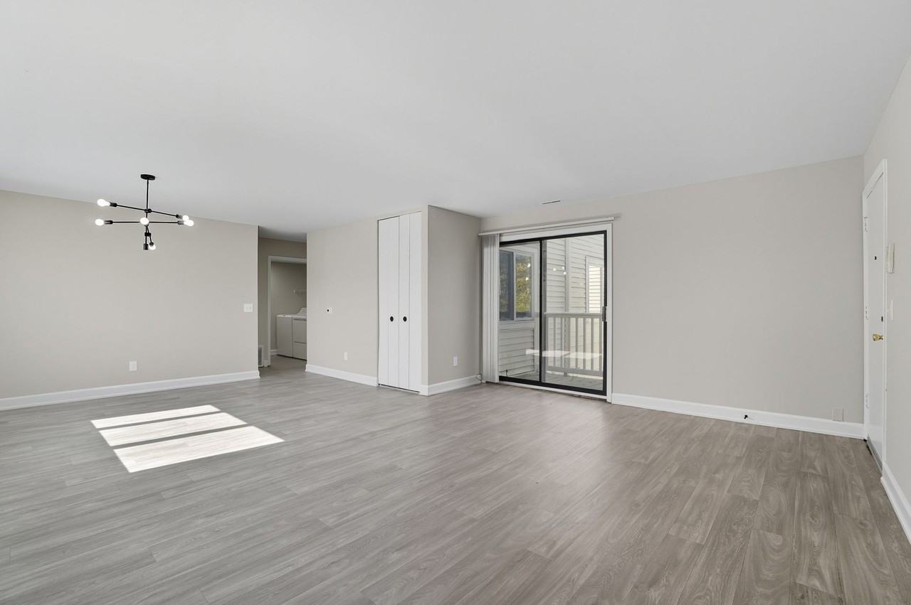 Candlelite - Photo 6 of 50