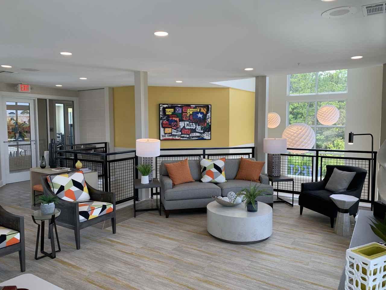 200 West I - Photo 3 of 5