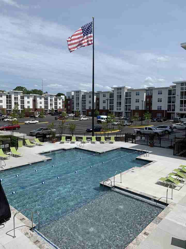 200 West I - Photo 4 of 5