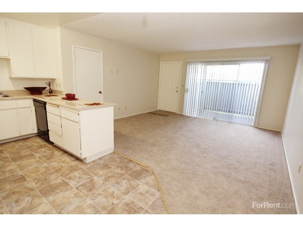 Hunter's Landing Apartments - Photo 3 of 17
