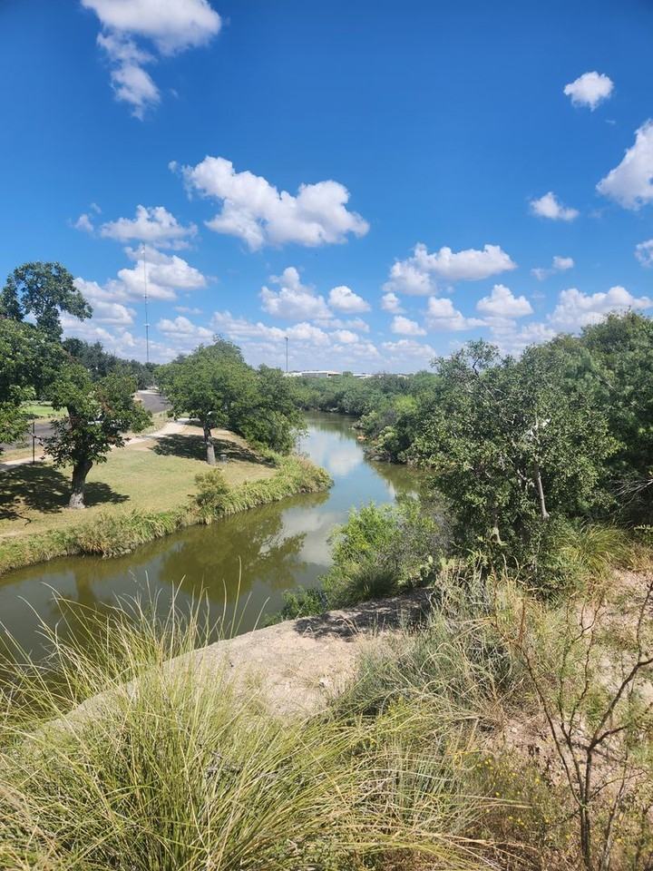 Riveredge Apartments - Photo 2 of 2