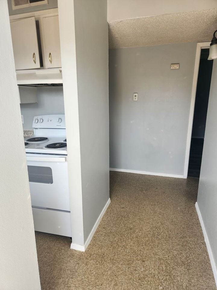 Riveredge Apartments - Photo 2 of 6