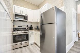 323 Woodward Ave #4 - Photo 1 of 1