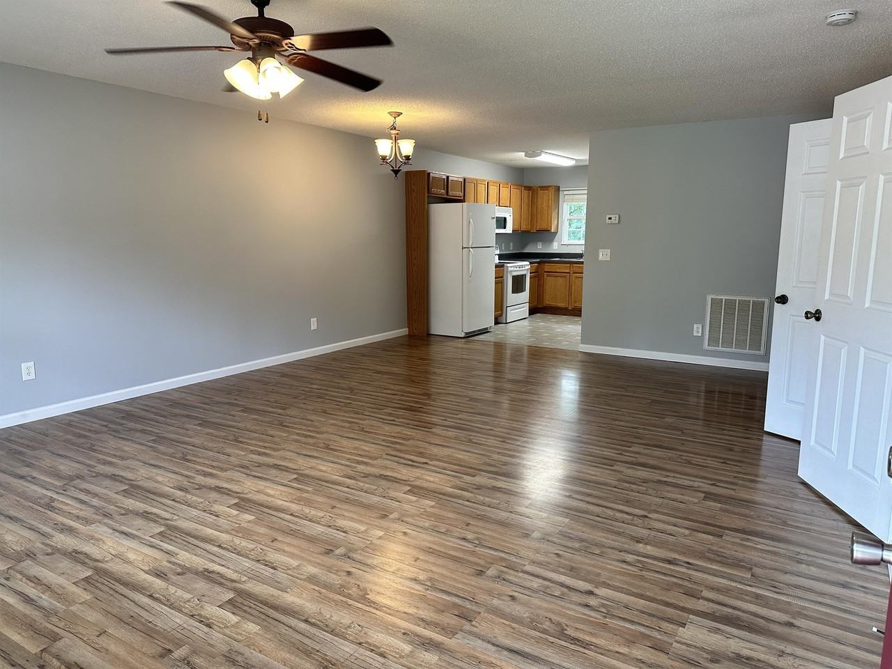 2916B Patrick Avenue - Photo 3 of 18