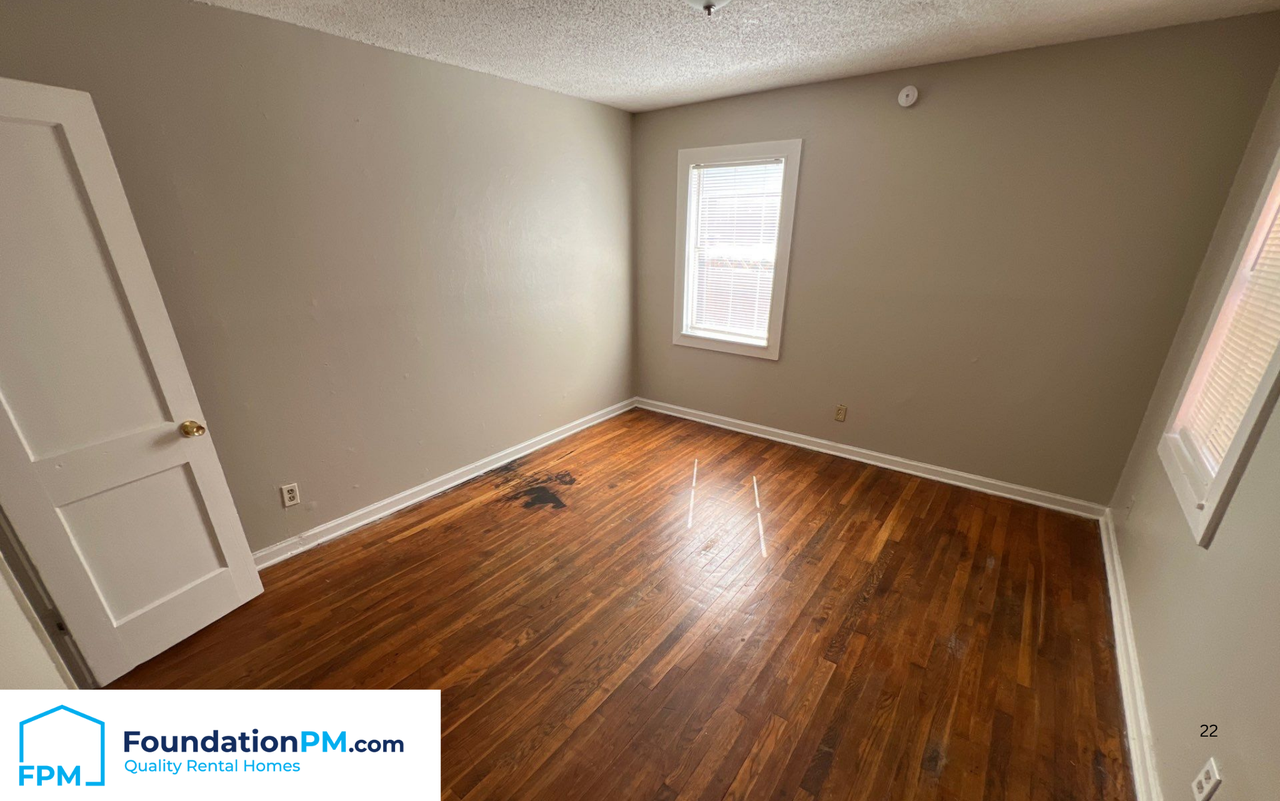 123 Eastview Drive - Photo 2 of 12