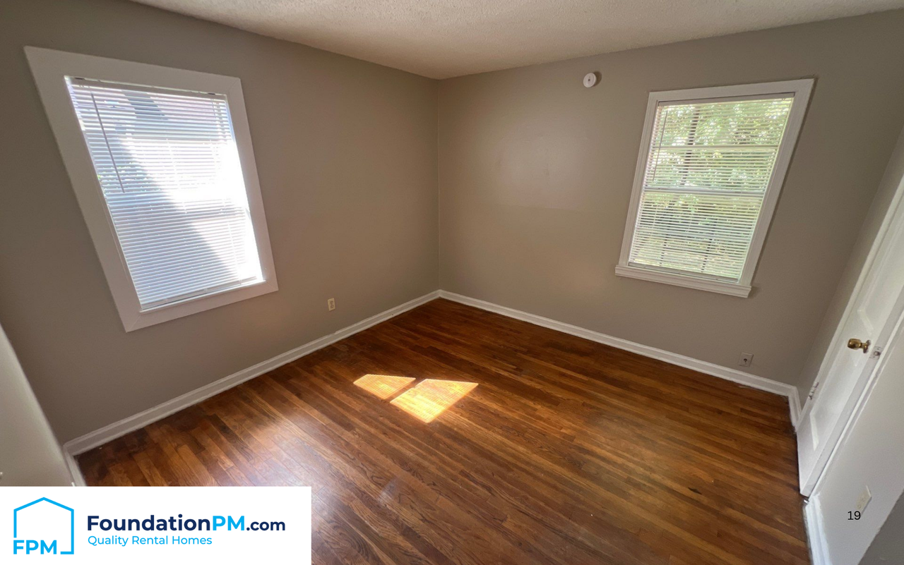 123 Eastview Drive - Photo 4 of 12