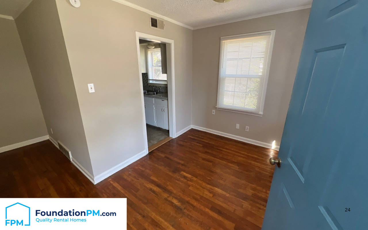 125 Eastview Drive - Photo 2 of 19