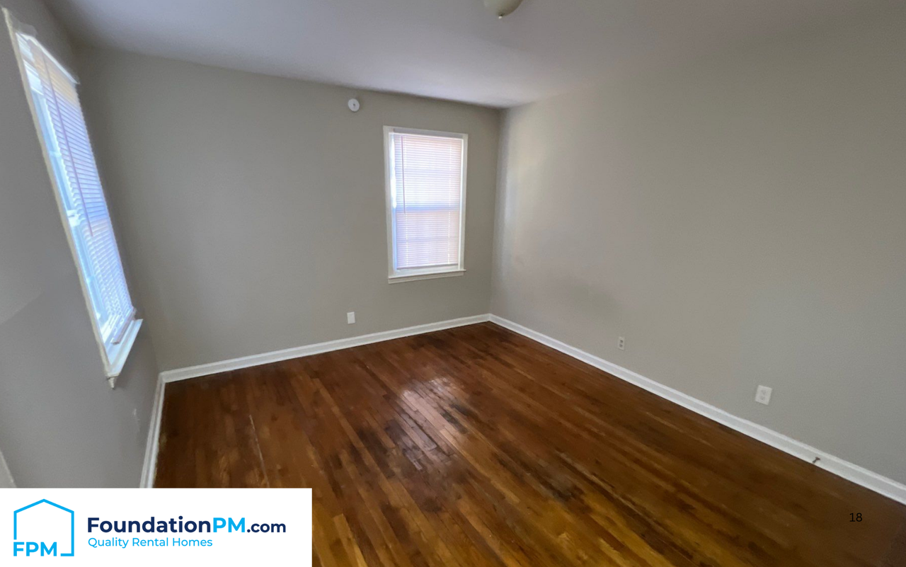 125 Eastview Drive - Photo 4 of 19