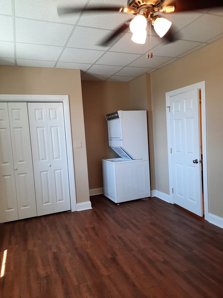 Juliana-719 N. Duke Street - Photo 6 of 8