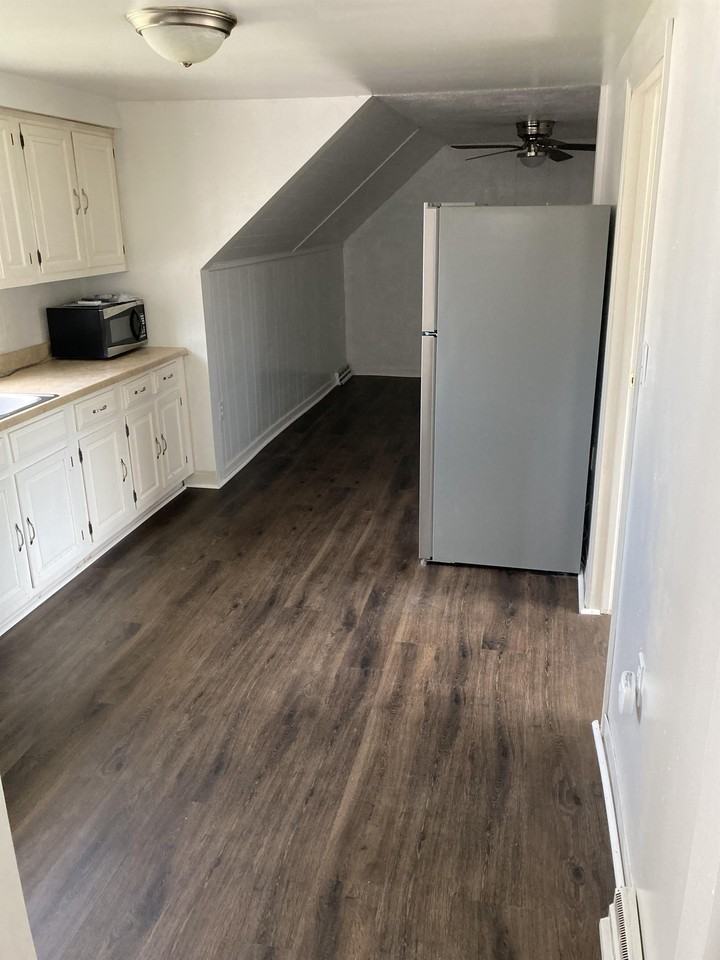 445 N Grant Street - Photo 3 of 5