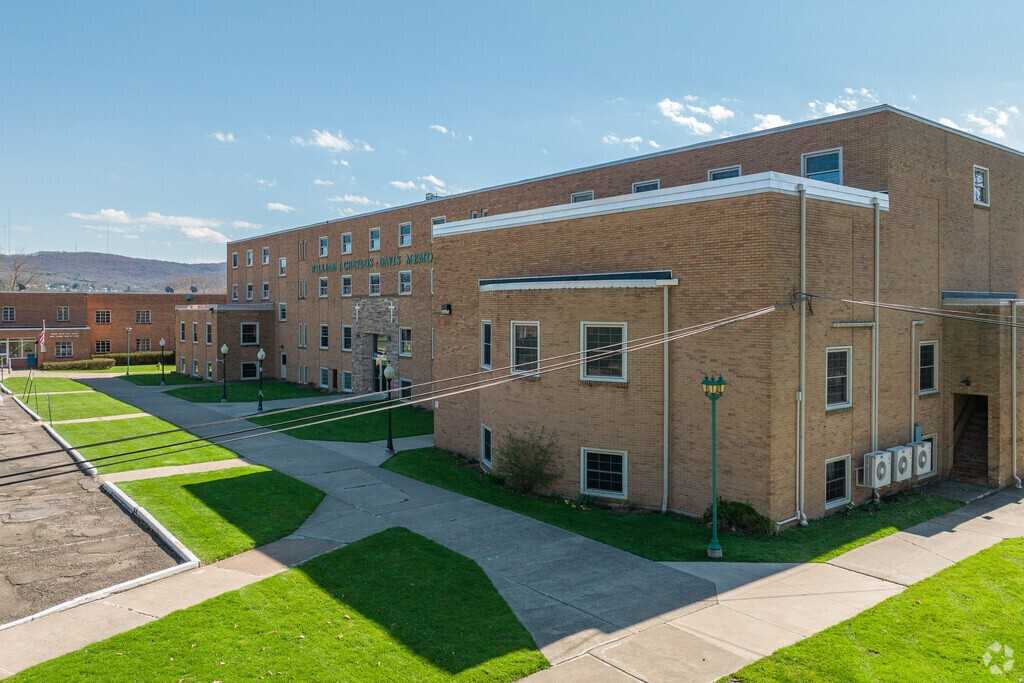 400 Riverside Drive - Photo 6 of 8
