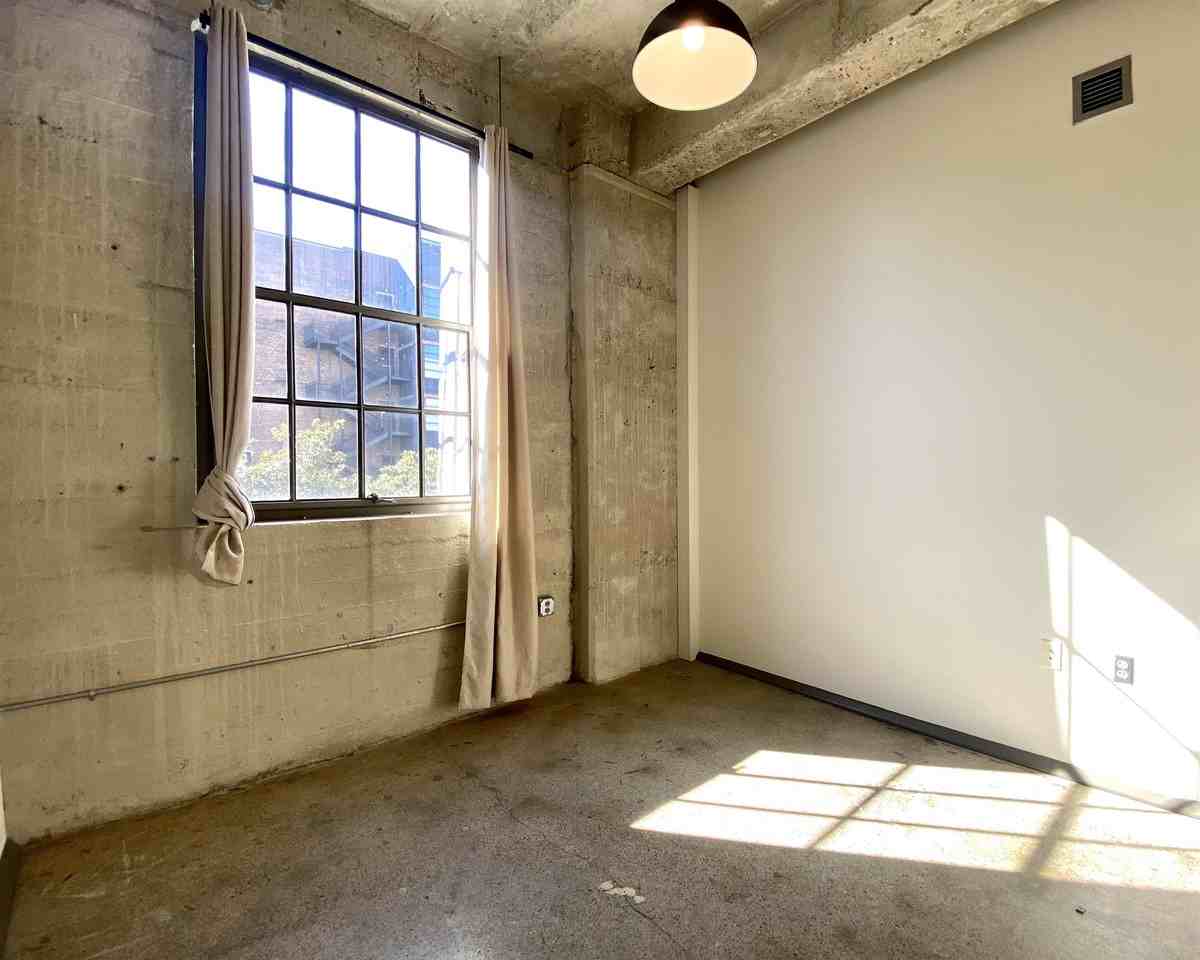 200 West Jackson Avenue - Photo 3 of 24