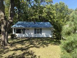 featured image of 352 Melrose Ave