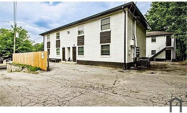 882 Fox Street Northwest - Photo 2 of 10