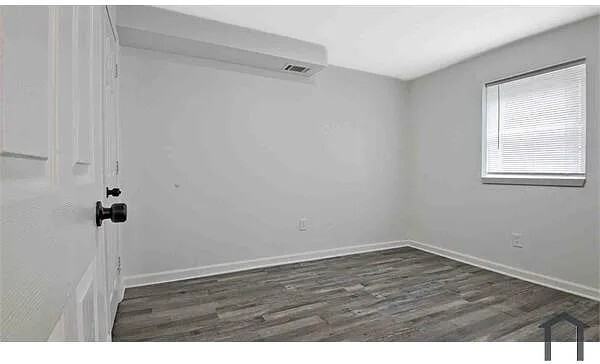 882 Fox Street Northwest - Photo 3 of 10