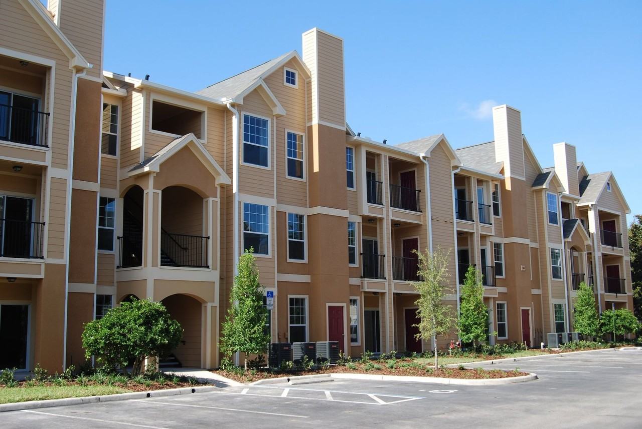 1985 Erving Cir #306