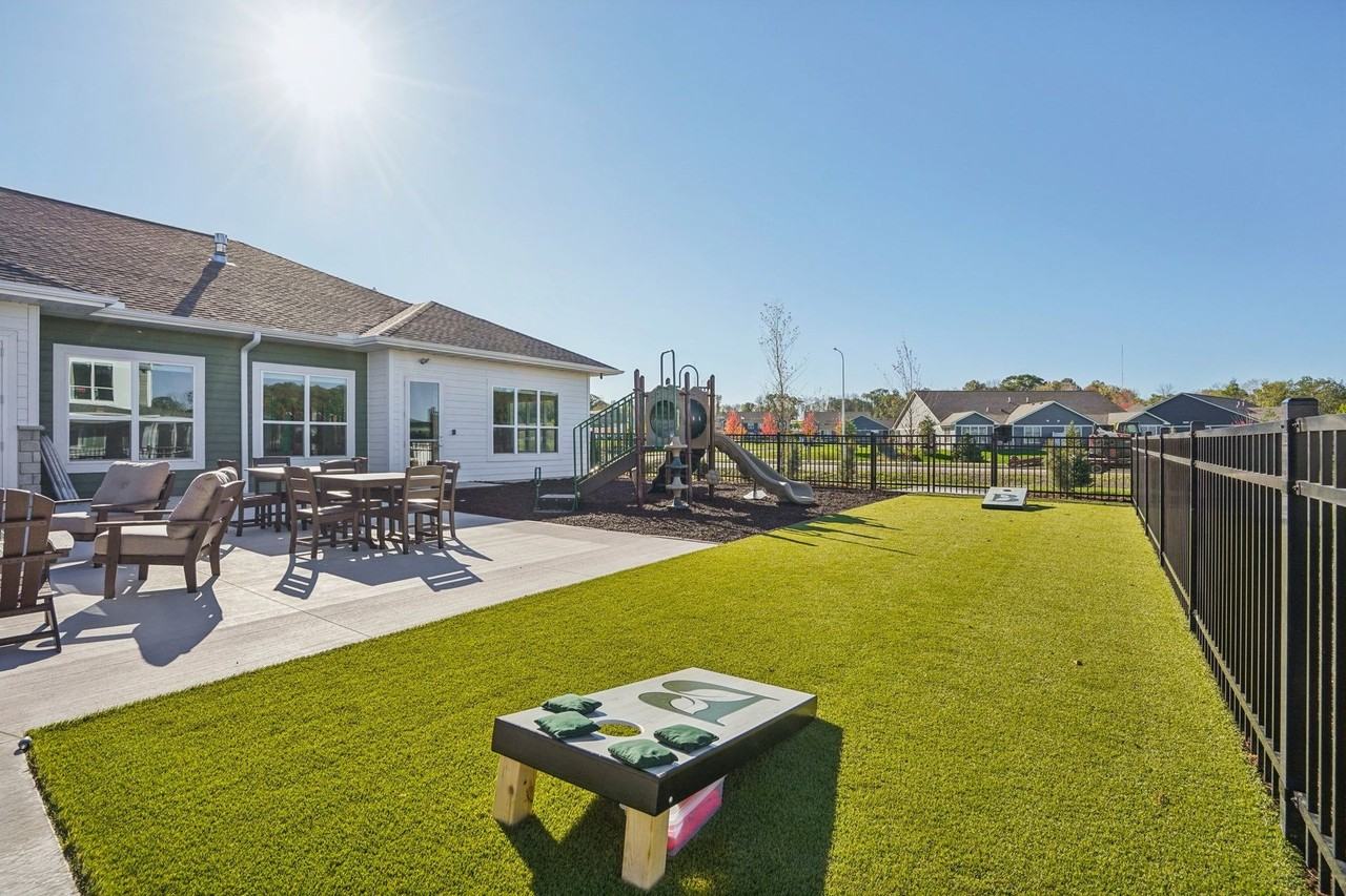 Brookgreen Townhomes - Photo 6 of 37