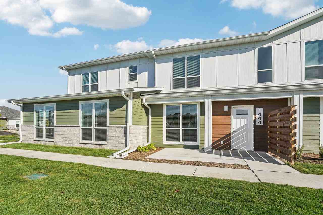 Brookgreen Townhomes - Photo 7 of 37