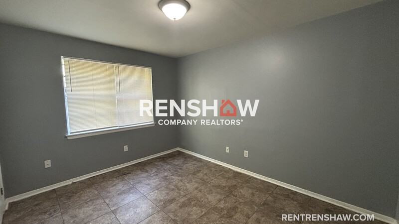 3228 Lyndale Ave - Photo 7 of 15