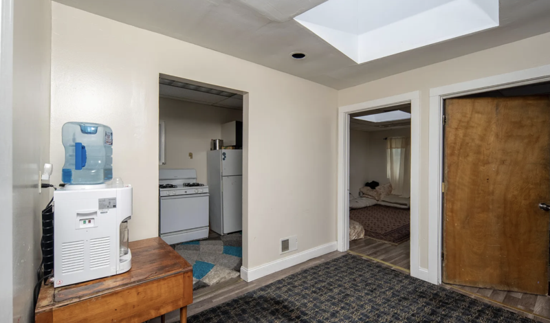 864 Madison Ave #1B - Photo 4 of 13