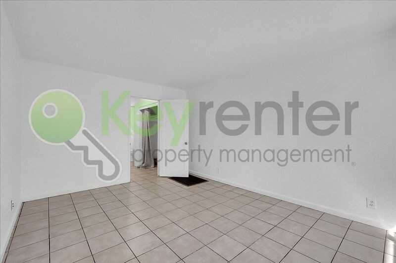 691 El Camino Avenue #3 - Photo 3 of 25