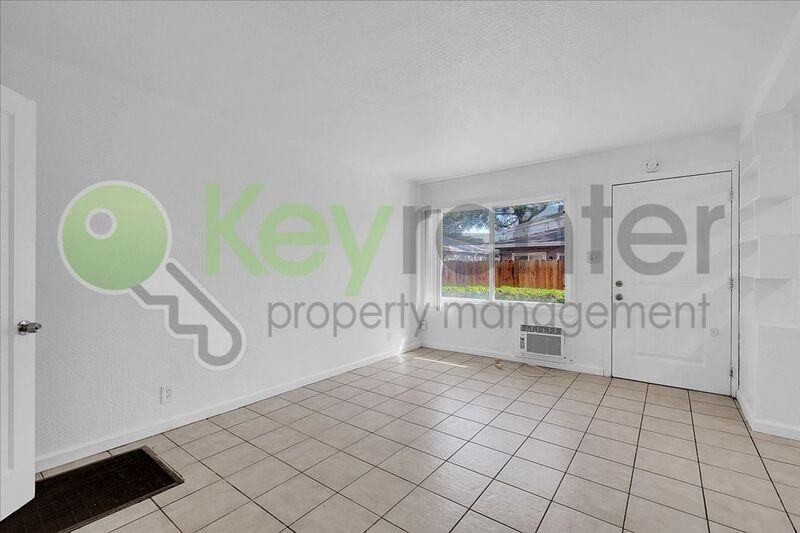 691 El Camino Avenue #3 - Photo 4 of 25